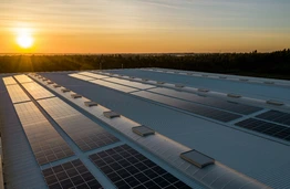 Elektrą gaminantys drabužiai, langai ir laikrodžiai – ar tai saulės elementų ateitis?