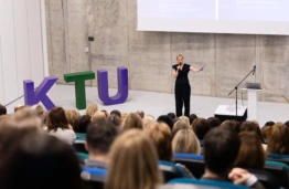 Aukštojo mokslo transformacija ir dirbtinis intelektas: kas laukia studijų ateityje?