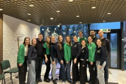 KTU meno kolektyvų vizitas į senelių namus