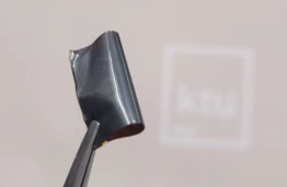 KTU mokslininkų žingsnis į kosmoso pramonę: kuria radiacijai atsparių, lanksčių saulės elementų technologiją mažiesiems palydovams