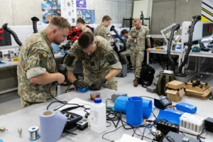 Dronų kursai &bdquo;M-Lab&ldquo;