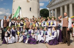 Kauno sporto halėje &ndash; ypatinga KTU akademinio choro &bdquo;Jaunystė&ldquo; &scaron;imtmečio &scaron;ventė